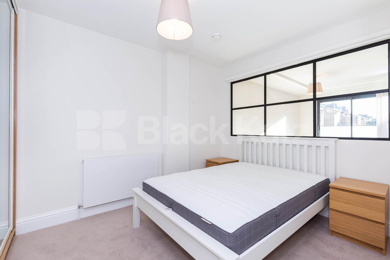 Spacious studio / one bed to rent stone throw away from Finsbury Park Seven Sisters Road, Finsbury Park